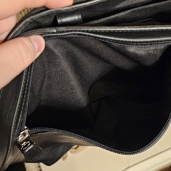 Coach Charlie Flap Messenger F72362 - Picture 8 of 8